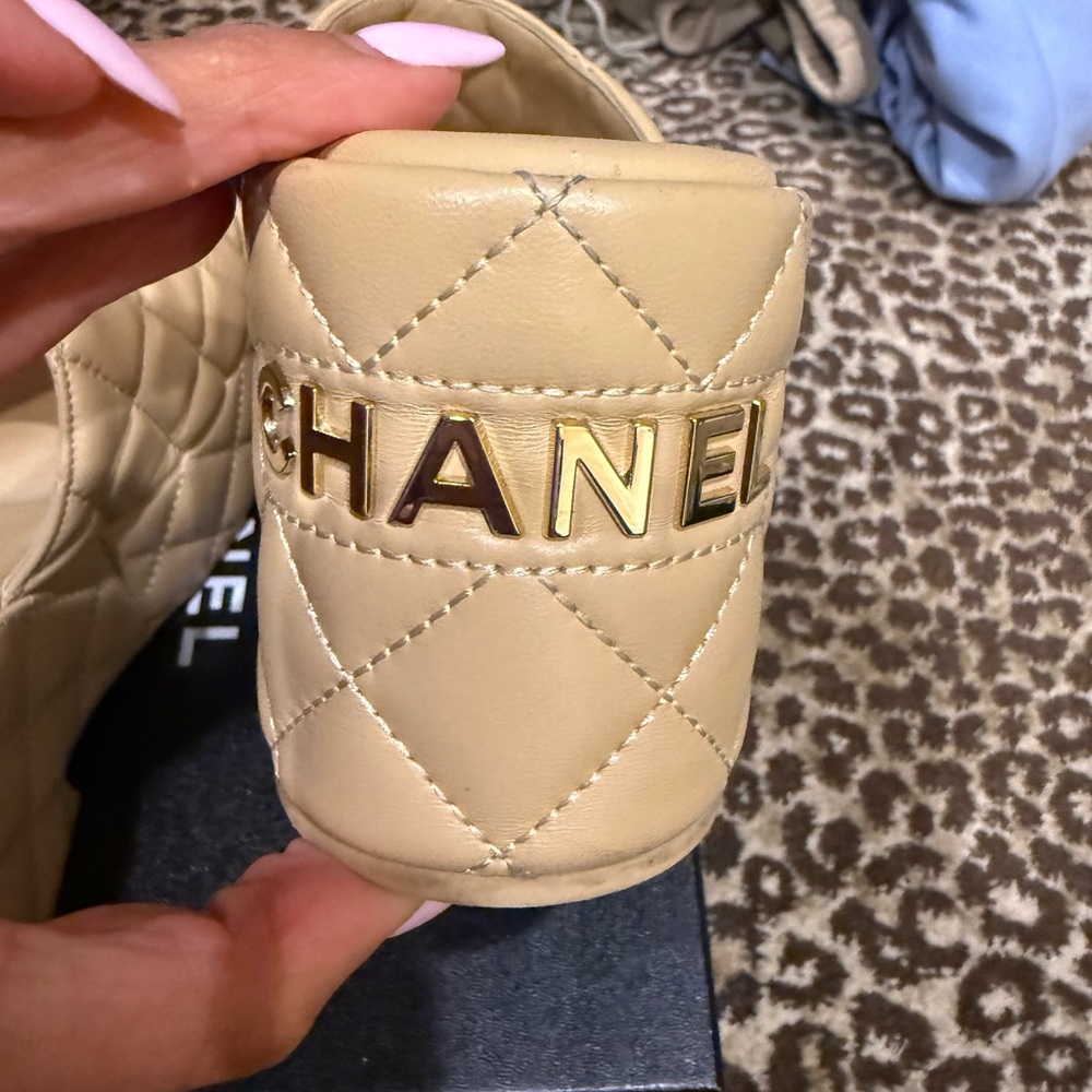 Chanel Tan Quilted Women's Sandals size 9 - Picture 9 of 10